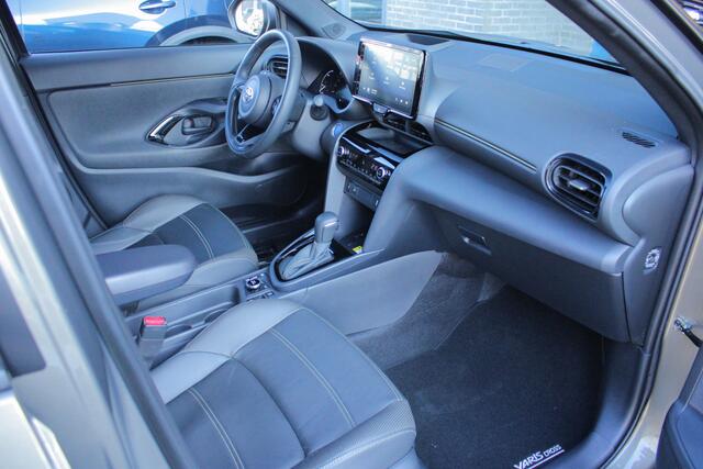 Toyota YARIS Cross 1.5 Hybrid Launch Edition |leder|head up|elek klep|nieuw onderhoud|stuurwiel verwarming|voorruit verwarming|AWD|