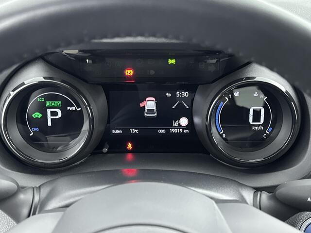 Toyota YARIS 1.5 Hybrid Executive | Navigatie | Camera | Stoelverwarming | LM velgen | Cruise Control Adaptief | Climate Control |