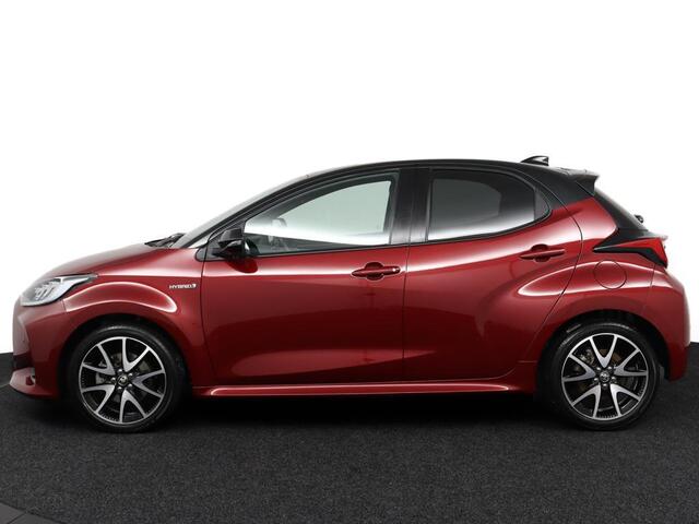 Toyota YARIS 1.5 Hybrid Executive | Stoelverwarming | parkeersensoren | Navigatie |