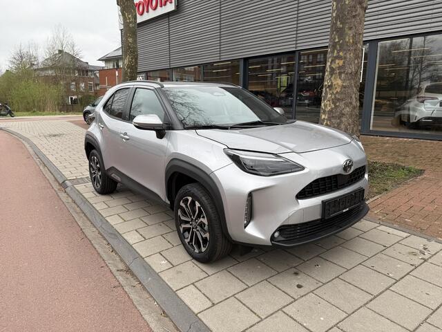 Toyota YARIS Cross 1.5 Hybrid 130 First Edition | Stuur & stoel verwarming | Draadloos Laden | Apple Carplay & Android auto |