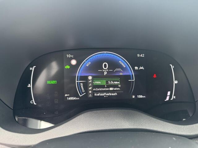 Toyota YARIS Cross 1.5 Hybrid 130 First Edition | Stuur & stoel verwarming | Draadloos Laden | Apple Carplay & Android auto |
