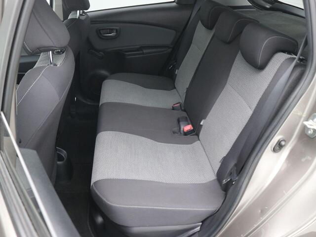 Toyota YARIS 1.5 Hybrid Dynamic AUTOMAAT / Airco / LMV / Cruise Control / 5-deurs / Onderhoudshistorie aanwezig / Bluetooth /