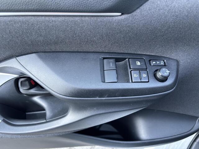 Toyota YARIS 1.5 Hybrid Dynamic , SLECHTS 31598KM, APPLE CARPLAY/ANDROID AUTO!