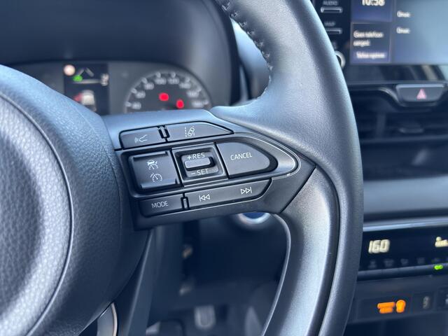 Toyota YARIS 1.5 Hybrid Dynamic , SLECHTS 31598KM, APPLE CARPLAY/ANDROID AUTO!