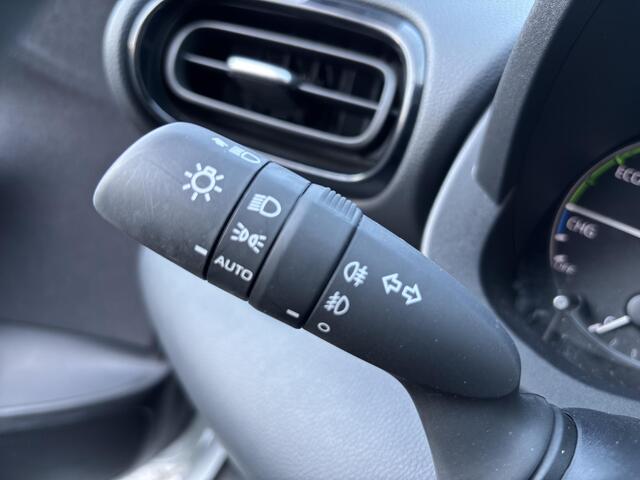 Toyota YARIS 1.5 Hybrid Dynamic , SLECHTS 31598KM, APPLE CARPLAY/ANDROID AUTO!