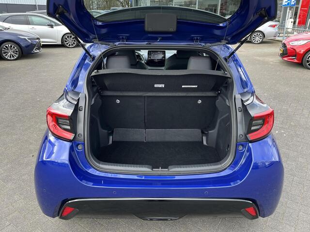 Toyota YARIS 1.5 Hybrid Executive | Apple CarPlay/Android auto | Achteruitrijcamera | Verwarmde stoelen en stuur | Head-up display | JBL audio