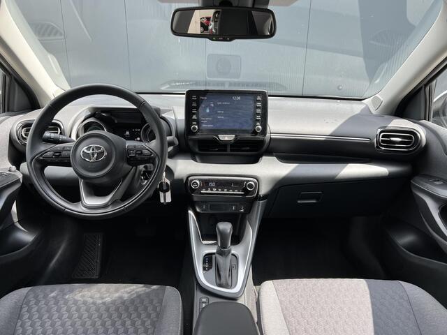 Toyota YARIS 1.5 Hybrid Dynamic Limited | Lendesteun | Stoelverwarming | Trekhaak | Carplay - Android Auto