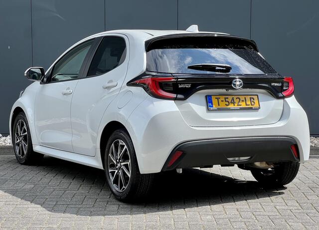 Toyota YARIS 1.5 Hybrid Dynamic Limited | Lendesteun | Stoelverwarming | Trekhaak | Carplay - Android Auto