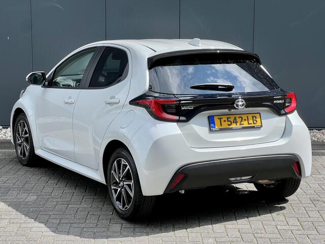 Toyota YARIS 1.5 Hybrid Dynamic Limited | Lendesteun | Stoelverwarming | Trekhaak | Carplay - Android Auto
