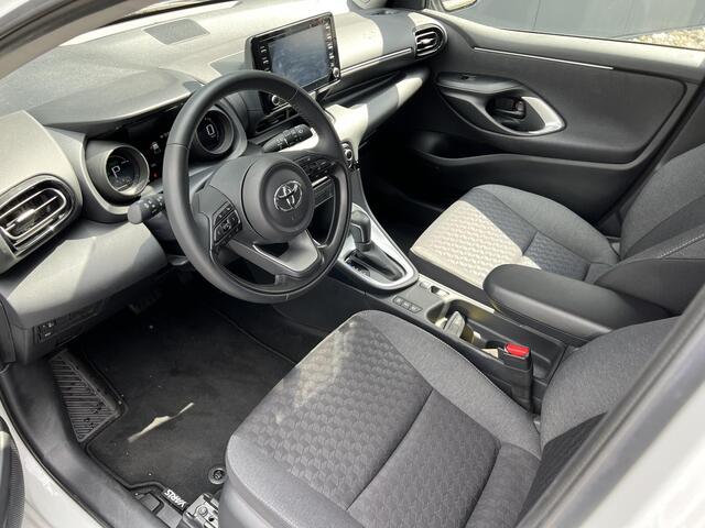 Toyota YARIS 1.5 Hybrid Dynamic Limited | Lendesteun | Stoelverwarming | Trekhaak | Carplay - Android Auto