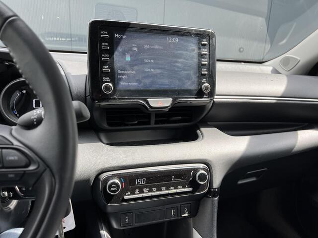 Toyota YARIS 1.5 Hybrid Dynamic Limited | Lendesteun | Stoelverwarming | Trekhaak | Carplay - Android Auto