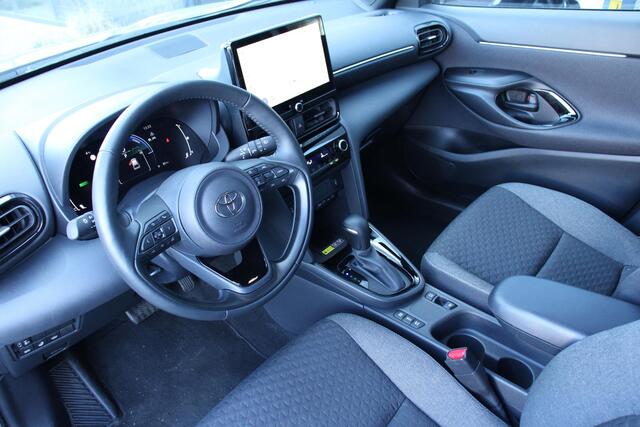 Toyota YARIS Cross 1.5 Hybrid 130PK D-TEAM 9994KM, LED, GROOT SCHERM, STOEL/STUUR VERWARMING