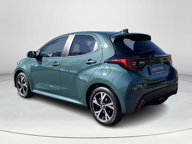 Toyota YARIS 1.5 Hybrid 115 Dynamic | Comfort Pack | Forest green metallic | Nieuw uit voorraad leverbaar |