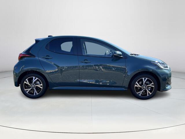 Toyota YARIS 1.5 Hybrid 115 Dynamic | Comfort Pack | Forest green metallic | Nieuw uit voorraad leverbaar |