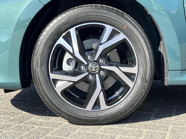 Toyota YARIS 1.5 Hybrid 115 Dynamic | Comfort Pack | Forest green metallic | Nieuw uit voorraad leverbaar |