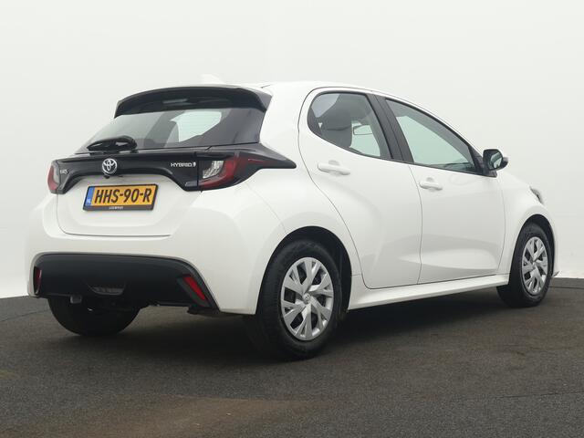 Toyota YARIS 1.5 Hybrid Active | Camera