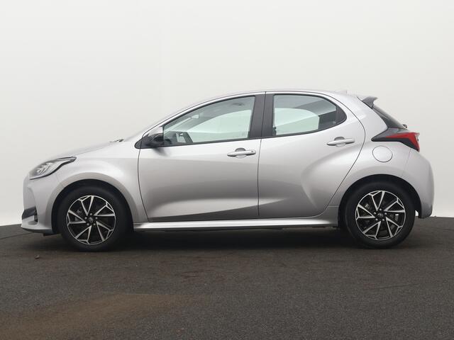 Toyota YARIS 1.5 Hybrid Dynamic Limited | Camera | Climate Control | LM velgen | Cruise Control Adaptief |