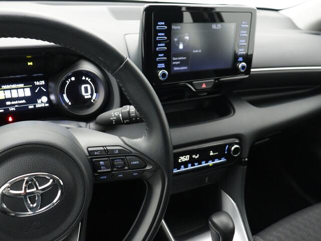 Toyota YARIS 1.5 Hybrid Dynamic Limited | Camera | Climate Control | LM velgen | Cruise Control Adaptief |