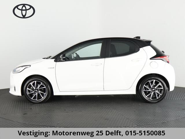 Toyota YARIS 1.5 HYBRID DYNAMIC-PACK BI-TONE AUTOMAAT BIJNA 2021. NAVI.CAMERA.LMV.CRUISE GARANTIE TOT 10-2030