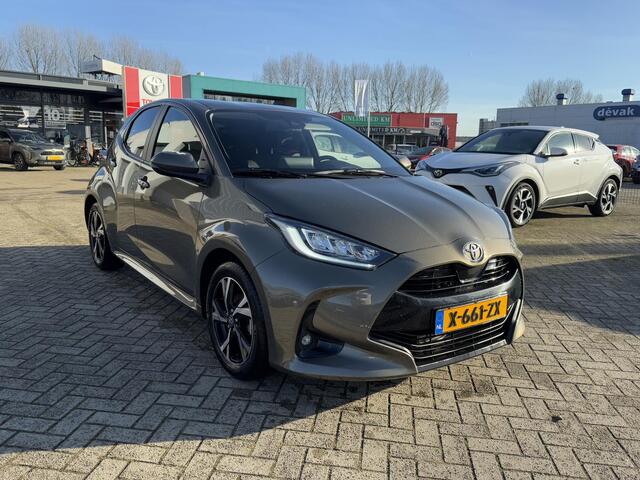 Toyota YARIS 1.5 VVT-i First Edition Cruise Control Adaptief / Airco / Navi via app / Camera