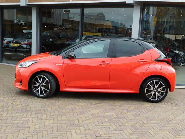 Toyota YARIS 1.5 Hybrid Launch Edition | Head-up Display | Half Lederen bekleding |
