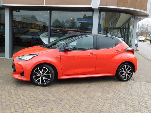 Toyota YARIS 1.5 Hybrid Launch Edition | Head-up Display | Half Lederen bekleding |