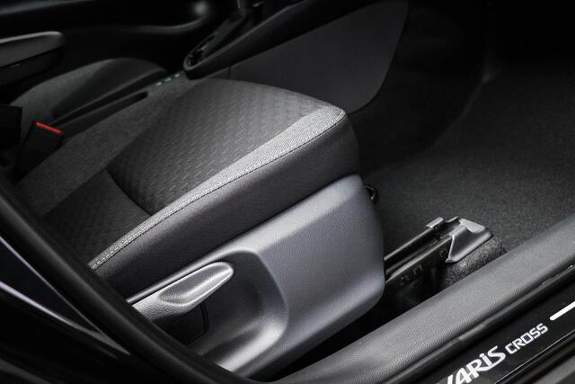 Toyota YARIS Cross 1.5 Hybrid Dynamic 130 PK | STOEL / STUUR- VERWARMING | DAB | APPLE | CAMERA