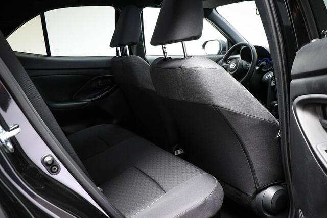 Toyota YARIS Cross 1.5 Hybrid Dynamic 130 PK | STOEL / STUUR- VERWARMING | DAB | APPLE | CAMERA