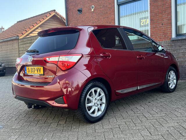 Toyota YARIS 1.5 Hybrid Bi-Tone Plus | AUTOMAAT | TREKHAAK | CAMERA | PANO | NAVI |