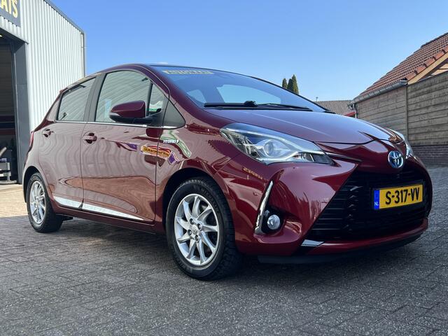 Toyota YARIS 1.5 Hybrid Bi-Tone Plus | AUTOMAAT | TREKHAAK | CAMERA | PANO | NAVI |