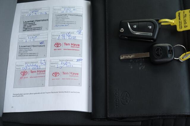 Toyota YARIS 1.0 VVT-i 69PK MT Energy | Toyota Touch® 2 Go navigatiesysteem i