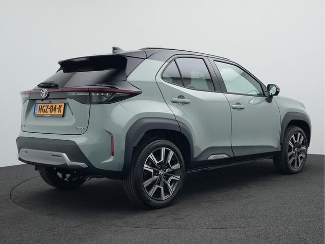 Toyota YARIS Cross 1.5 Hybrid 130 Launch Edition *DEMO* | Dodehoek Ass. | Panoramadak | LM velgen | Camera | Parkeersensoren | JBL | Head up Display |