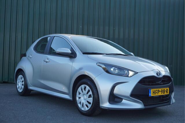 Toyota YARIS 1.5 Hybrid Active + Carplay/ Camera/ ECC/ Cruise/ All-season/ Schitterend/ Garantie!
