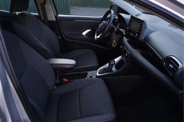 Toyota YARIS 1.5 Hybrid Active + Carplay/ Camera/ ECC/ Cruise/ All-season/ Schitterend/ Garantie!