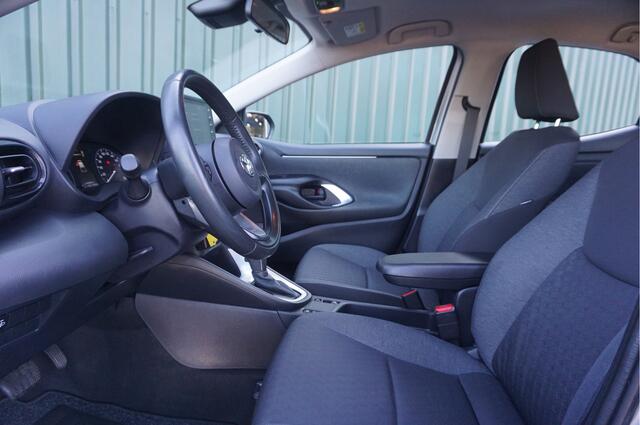 Toyota YARIS 1.5 Hybrid Active + Carplay/ Camera/ ECC/ Cruise/ All-season/ Schitterend/ Garantie!