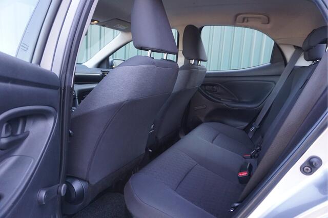 Toyota YARIS 1.5 Hybrid Active + Carplay/ Camera/ ECC/ Cruise/ All-season/ Schitterend/ Garantie!