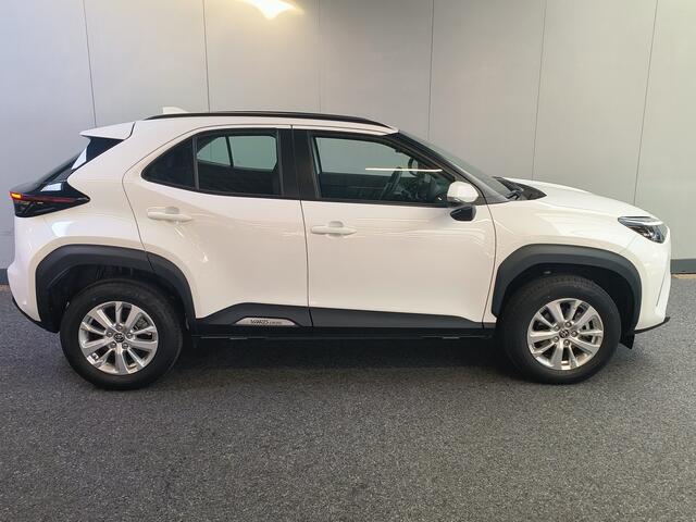 Toyota YARIS Cross 1.5 Hybrid Active AUTOMAAT uit 2024 Rijklaar + Fabrieksgarantie tot 2029 Henk Jongen Auto's in Helmond, al 50 jaar service zoals 't hoort!