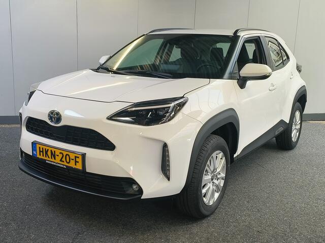 Toyota YARIS Cross 1.5 Hybrid Active AUTOMAAT uit 2024 Rijklaar + Fabrieksgarantie tot 2029 Henk Jongen Auto's in Helmond, al 50 jaar service zoals 't hoort!