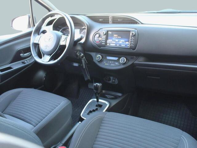 Toyota YARIS 1.5 Hybrid Dynamic Navi