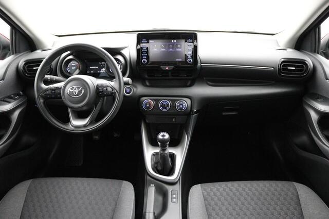 Toyota YARIS 1.5 VVT-i Dynamic | Airco | Parkeercamera | Keyless | Apple carplay android auto |