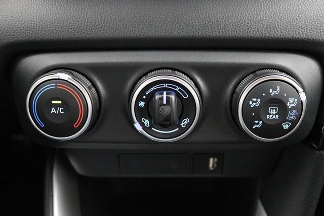 Toyota YARIS 1.5 VVT-i Dynamic | Airco | Parkeercamera | Keyless | Apple carplay android auto |
