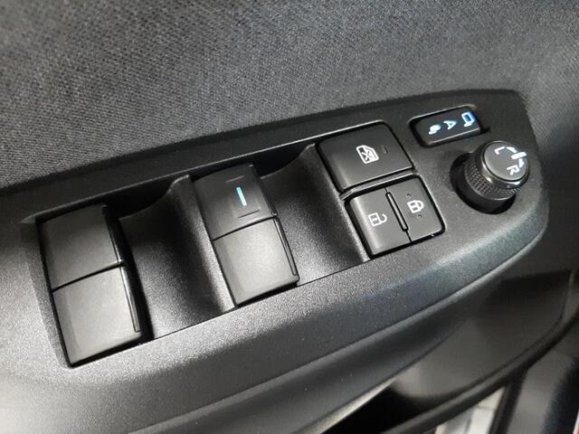 Toyota YARIS Cross 1.5 Hybrid 115 GR Sport 360 gr. camera | Head-up display