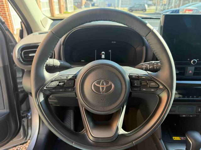 Toyota YARIS Cross 1.5 Hybrid 130 Executive |Navi|Carplay|PDC V+A|Camera|Stoel en stuur verwarming|Elektrische a.klep|