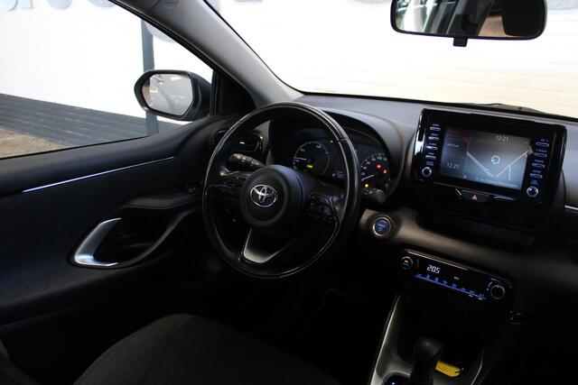 Toyota YARIS 1.5 Hybrid Active | Incl. 12 maanden garantie | Cruise control | Climate control | Parkeercamera | Apple carplay/Android auto | Navigatie | DAB | Bluetooth |