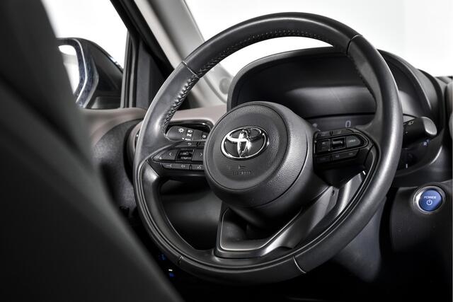 Toyota YARIS Cross 1.5 Hybrid 115 PK Executive - Automaat (Orig. NL) | Dig. Cockpit | Adapt. Cruise | Stoelverw. | PDC | Camera | NAV + App. Connect | ECC | DAB | LM 18" |