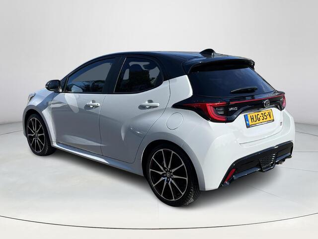 Toyota YARIS 1.5 Hybrid GR Sport | Navigatie | Apple CarPlay/Android auto | Achteruitrijcamera
