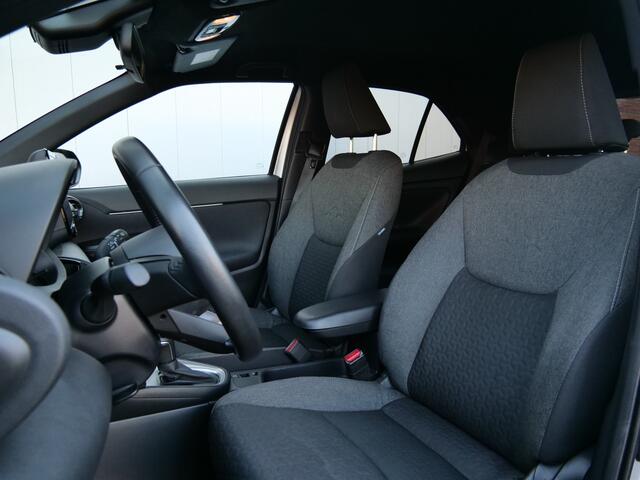 Toyota YARIS Cross 1.5 Hybrid 116pk Business Plus Automaat Stoelverwarming / Navigatie / Adaptive cruise / Camera