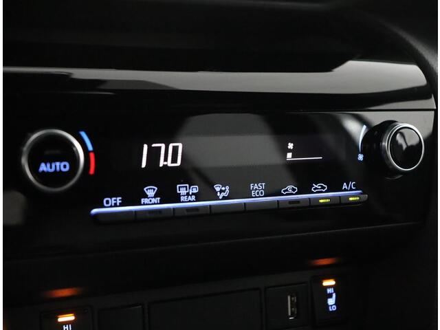 Toyota YARIS Cross 1.5 Hybrid Dynamic Team D | Stoelverwarming | Apple Carplay & Android Auto | Climate control |