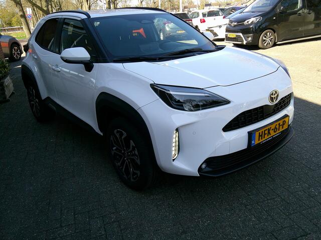 Toyota YARIS Cross 1.5 Hybrid 115 D -Team