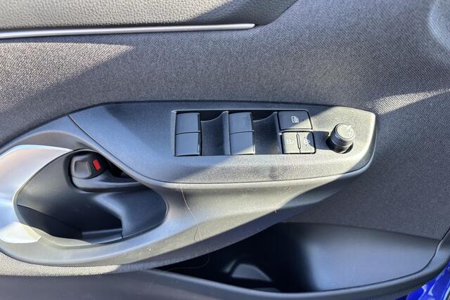 Toyota YARIS 1.5 Hybrid 115 Active , Nieuw snel leverbaar !